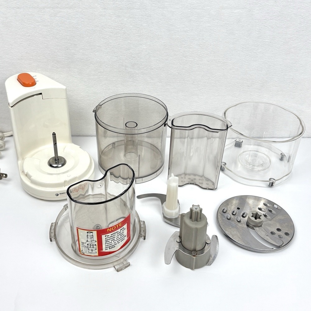 Black & Decker Handy Shortcut Micro HMP30 Mini Food Processor Chopper Works Well